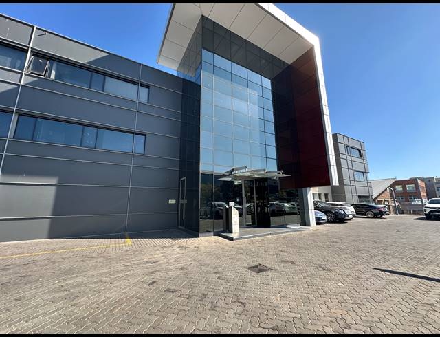422M² OFFICE TO LET IN CENTURION CENTRAL